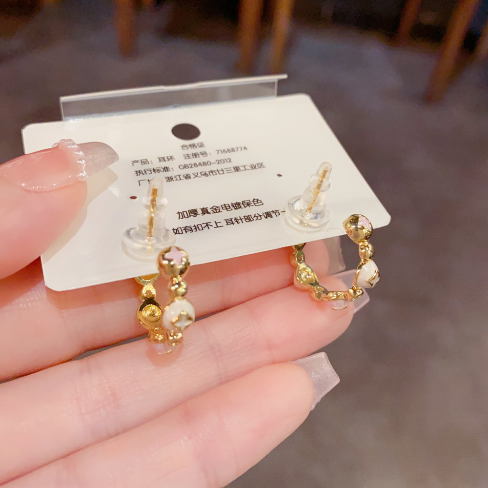 Enameled Floral Cluster Half H - đánh giá và giá Cluster Stud Ear