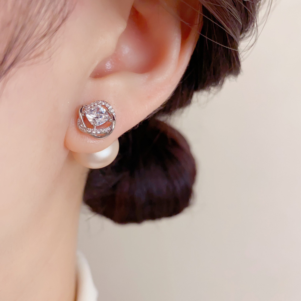 Twisted Sparkling Cluster Ear  - đánh giá và giá Cluster Stud Ear